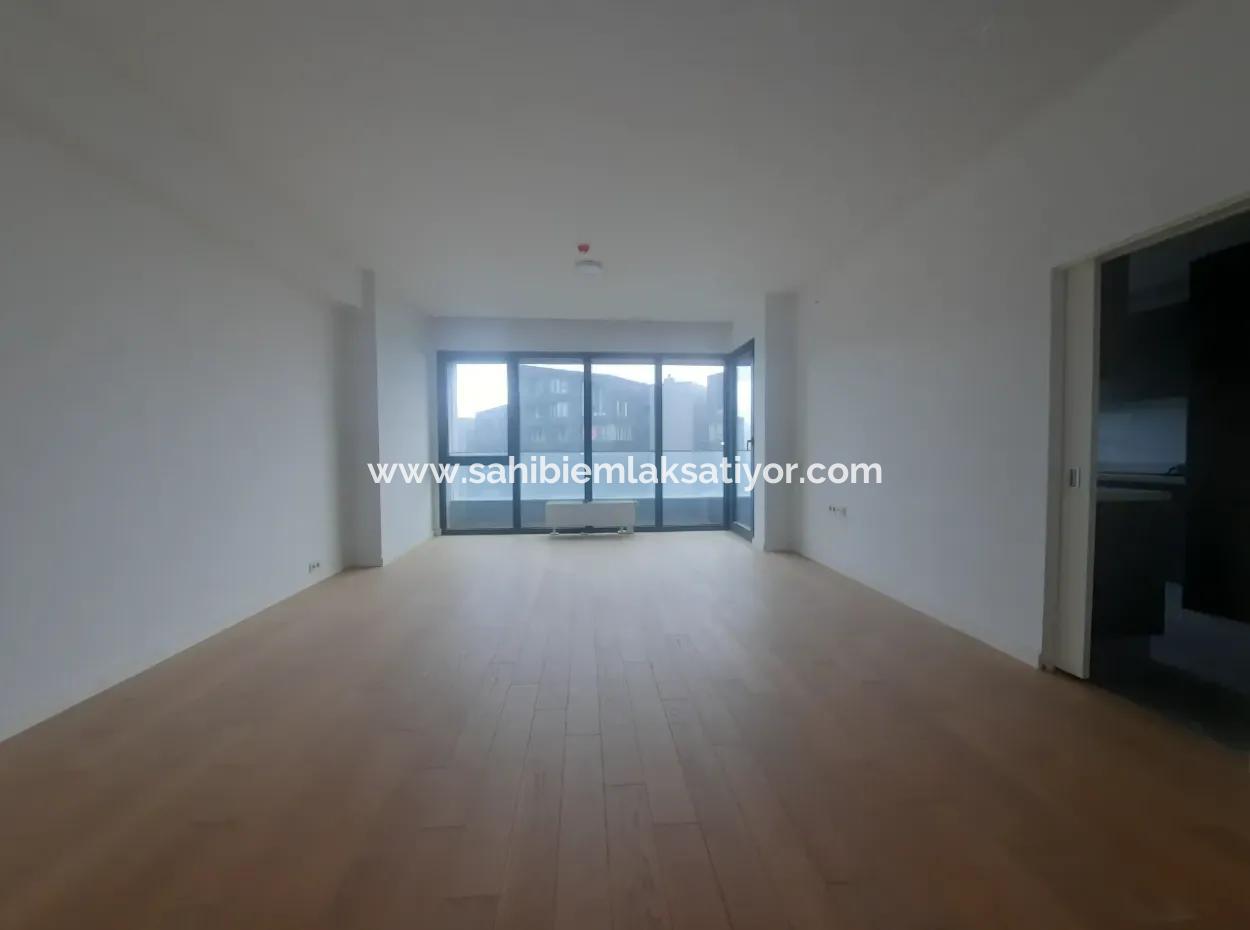 2,5+1 Mieterlose Wohnung Mit Blick Auf Die Landschaft Zum Verkauf Im İncek Loft-Komplex