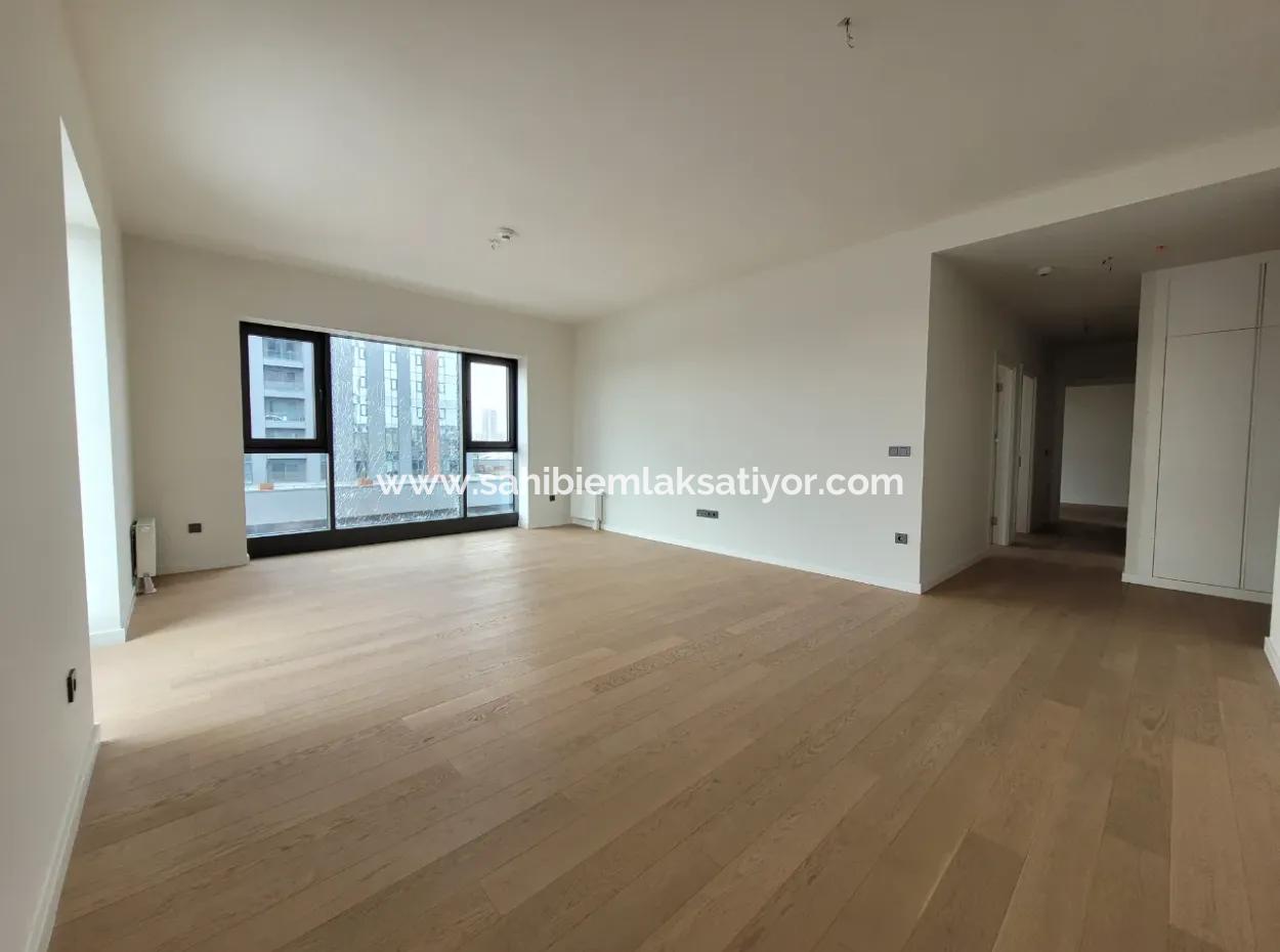 3+1 110 M² Wohnung Im 20. Stock Mit Blick Auf Den Boulevard Zum Verkauf Im Loft-Komplex Beytepe İncek Bulvar