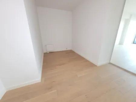 2,5+1 Mieterlose Wohnung Mit Blick Auf Die Landschaft Zum Verkauf Im İncek Loft-Komplex