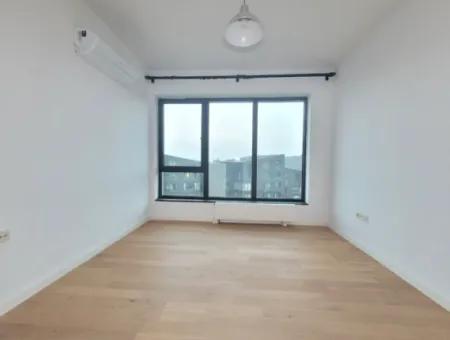 İncek Loft Zu Vermieten 2+1 85 M² 4. Stock Mogan Fassade Wohnung