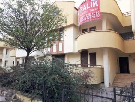 Luxuriöse 7+1 Villa Zur Miete Im Oryap-Komplex Neben Bilkent 3 Ufuk Apartments