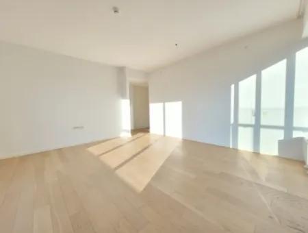 Mieterloses İncek Loft 3 1 Wohnung Im 4. Stock Mit Terrasse Zum Verkauf  In Gölbaşı / Ankara /Türkei