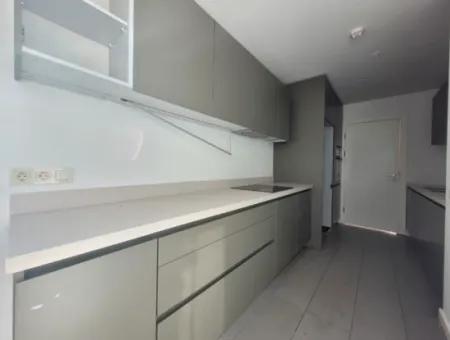 Mieterloses İncek Loft 3 1 Wohnung Im 4. Stock Mit Terrasse Zum Verkauf  In Gölbaşı / Ankara /Türkei