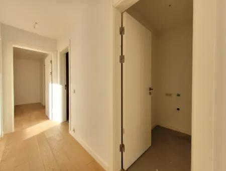 Mieterloses İncek Loft 3 1 Wohnung Im 4. Stock Mit Terrasse Zum Verkauf  In Gölbaşı / Ankara /Türkei