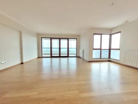 4+1 207 M² Wohnung Mit Seeblick Zum Verkauf Im Vacant İncek Nata