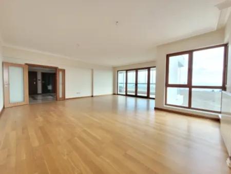 4+1 207 M² Wohnung Mit Seeblick Zum Verkauf Im Vacant İncek Nata