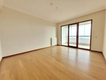 4+1 207 M² Wohnung Mit Seeblick Zum Verkauf Im Vacant İncek Nata