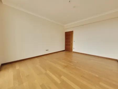 4+1 207 M² Wohnung Mit Seeblick Zum Verkauf Im Vacant İncek Nata