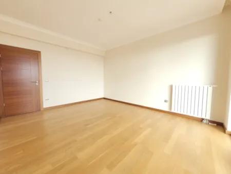 4+1 207 M² Wohnung Mit Seeblick Zum Verkauf Im Vacant İncek Nata