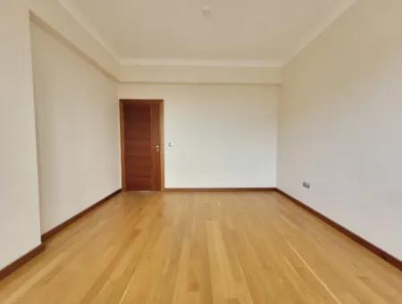 4+1 207 M² Wohnung Mit Seeblick Zum Verkauf Im Vacant İncek Nata