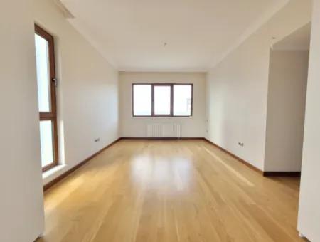 4+1 207 M² Wohnung Mit Seeblick Zum Verkauf Im Vacant İncek Nata