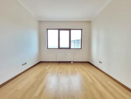 4+1 207 M² Wohnung Mit Seeblick Zum Verkauf Im Vacant İncek Nata