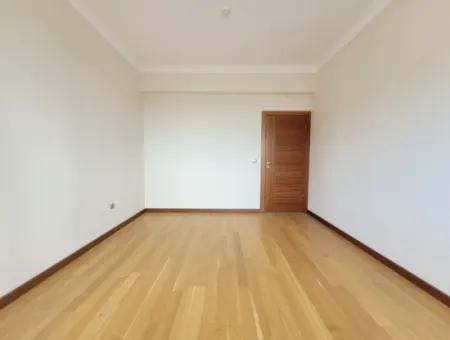 4+1 207 M² Wohnung Mit Seeblick Zum Verkauf Im Vacant İncek Nata