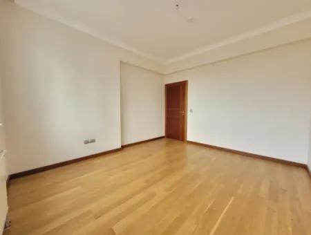 4+1 207 M² Wohnung Mit Seeblick Zum Verkauf Im Vacant İncek Nata