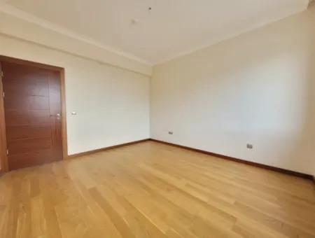 4+1 207 M² Wohnung Mit Seeblick Zum Verkauf Im Vacant İncek Nata