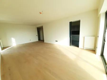 4+1 Mieterlose Wohnung Im 5. Stock Zum Verkauf Im Loft-Komplex Beytepe İncek Bulvar