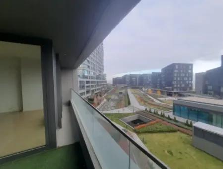 2,5+1 Mieterlose Wohnung Mit Blick Auf Die Landschaft Zum Verkauf Im İncek Loft-Komplex