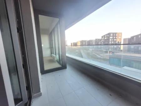 2,5+1 Mieterlose Wohnung Mit Blick Auf Die Landschaft Zum Verkauf Im İncek Loft-Komplex