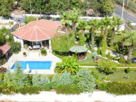 Luxusvilla Mit Pool In 1458 M² Grundstück Zum Verkauf In Köyceğiz , Muğla, Türkei