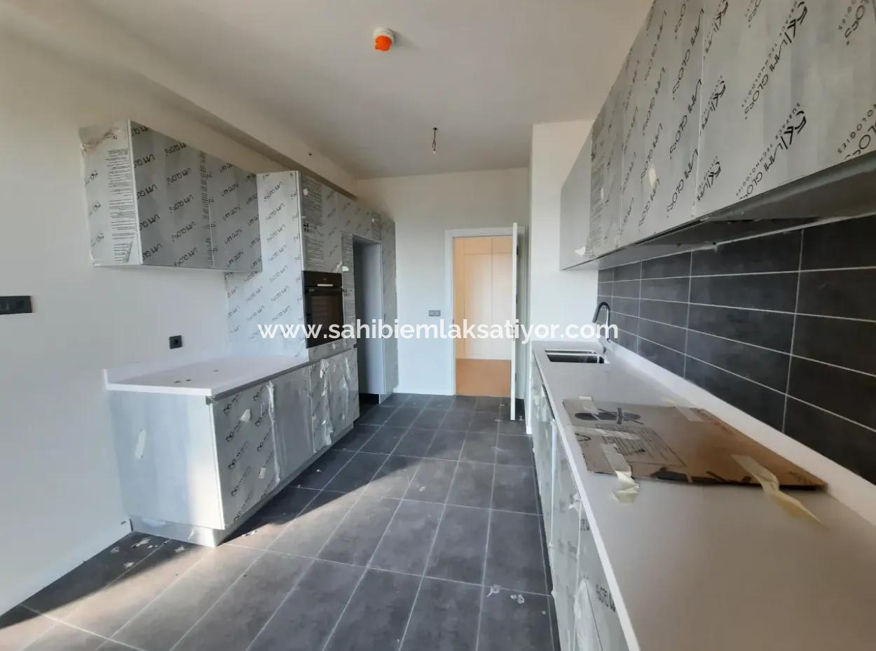 4+1 5Th Floor Tenantless Apartment For Sale In Beytepe İncek Bulvar Loft Complex