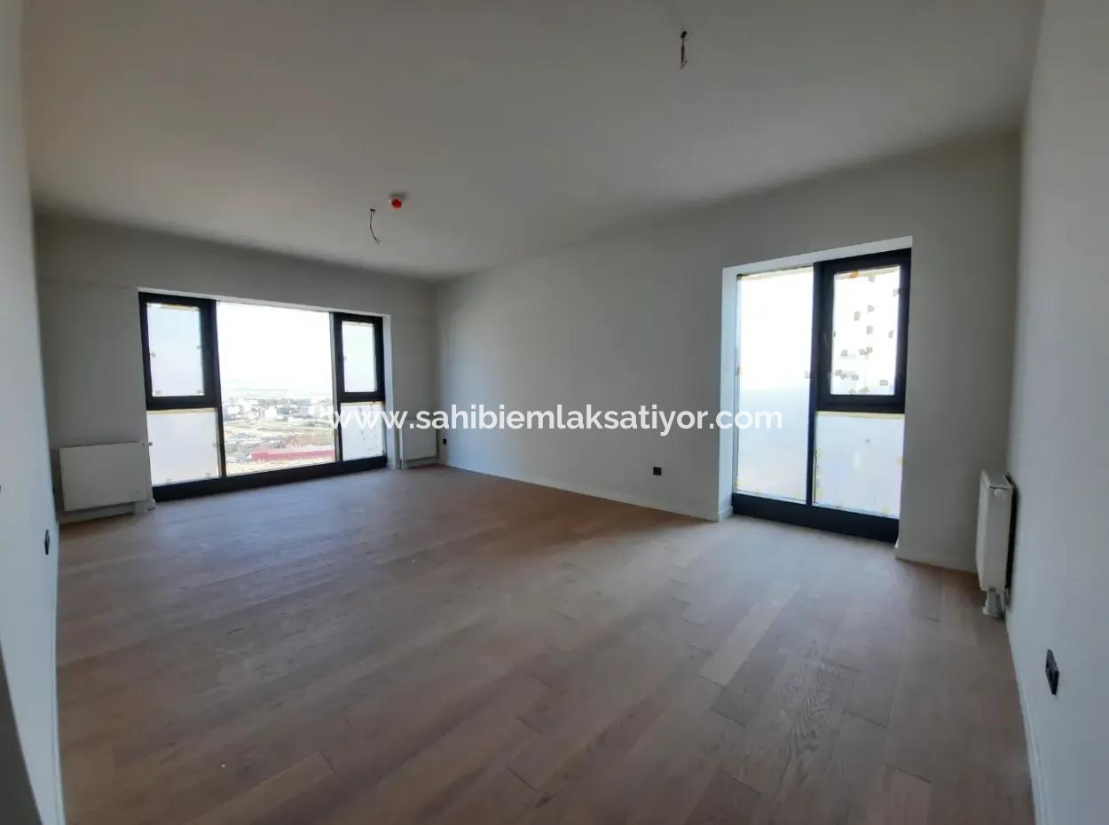 2+1 90 M² 23Rd Floor South Facing Apartment For Sale In Beytepe İncek Bulvar Loft Complex