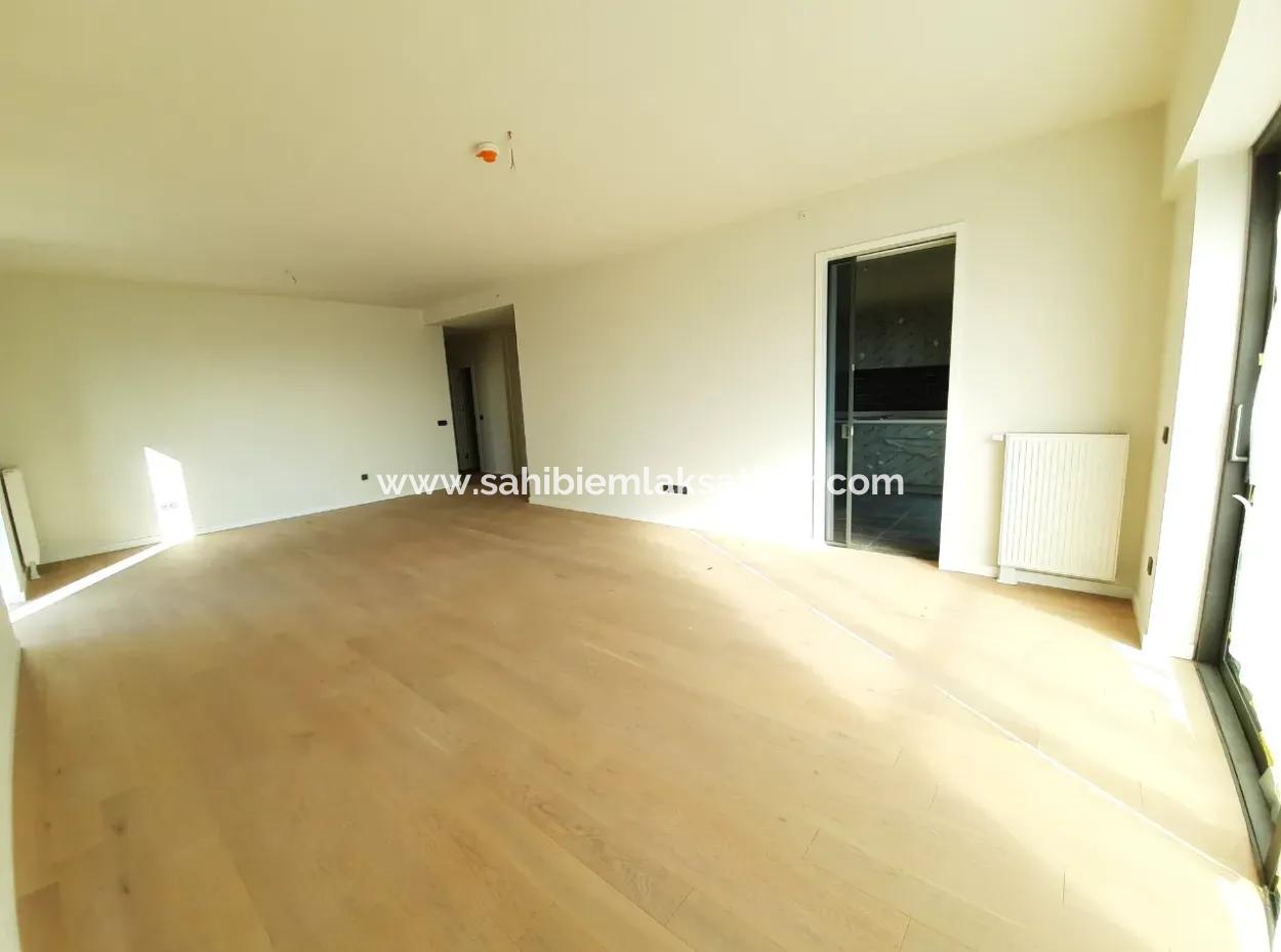 4+1 18 Th Floor Tenantless Apartment For Sale In Beytepe İncek Bulvar Loft Complex