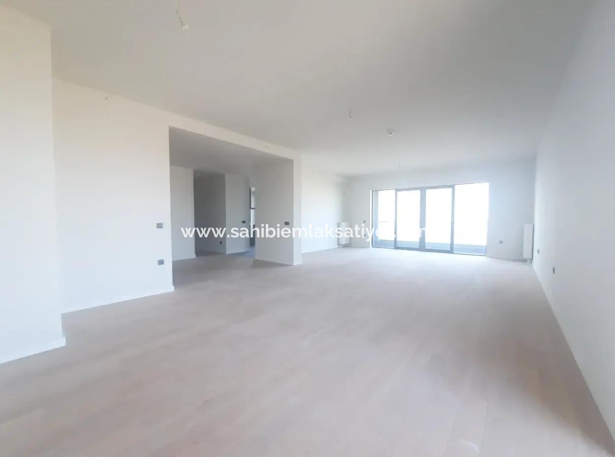 5+1 Tenantless Apartments For Sale In Beytepe İncek Bulvar Loft Complex