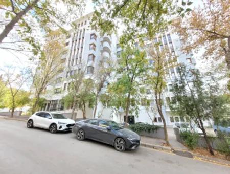 150 M² 4+1 Apartment For Sale In The Center Of Umitkoy