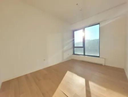 Tenantless İncek Loft 3+1 4Th Floor Apartment With Terrace For Sale In Gölbaşı - Ankara -Turkey