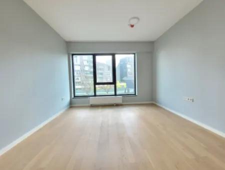 Empty İncek Loft 3+1 Garden Duplex Landscape View Apartment For Sale In Gölbaşı - Ankara -Turkey