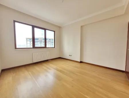 4+1 207 M² Lake View Apartment For Sale In Vacant İncek Nata