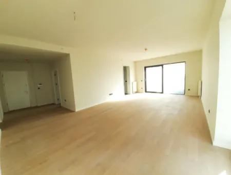 4+1 22 Th Floor Tenantless Apartment For Sale In Beytepe İncek Bulvar Loft Complex