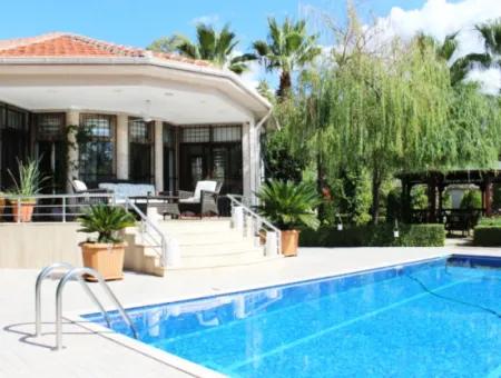 Luxury Villa With Pool In 1458 M² Land For Sale In Köyceğiz