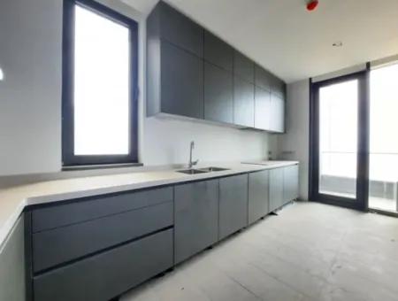 5,5+1 Duplex 2Th Floor Tenantless Apartment With Landscape View For Sale In İncek Loft Complex