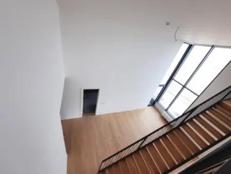 5,5+1 Duplex 2Th Floor Tenantless Apartment With Landscape View For Sale In İncek Loft Complex