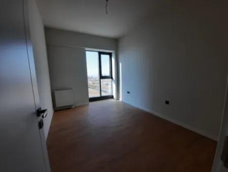 4+1 18 Th Floor Tenantless Apartment For Sale In Beytepe İncek Bulvar Loft Complex