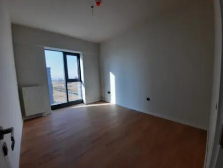 4+1 18 Th Floor Tenantless Apartment For Sale In Beytepe İncek Bulvar Loft Complex