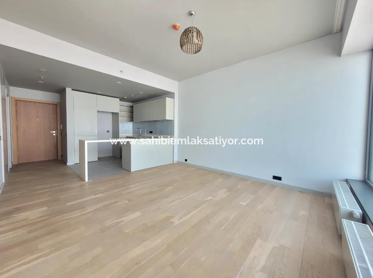 İncek Loft Kiralık  1+1 Şehir Manzaralı 20.Kat Daire