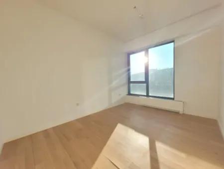 İncek Loft Satılık Teraslı  3+1 Şehir Manzaralı 3.Kat Daire