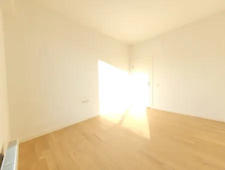 İncek Loft Satılık Teraslı  3+1 Şehir Manzaralı 3.Kat Daire