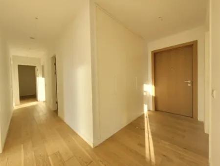 İncek Loft Satılık Teraslı  3+1 Şehir Manzaralı 3.Kat Daire