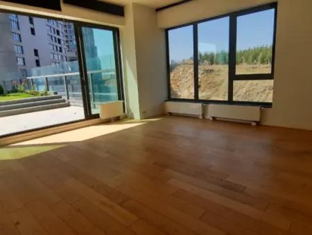 İncek Loft Satılık Teraslı  3+1 Şehir Manzaralı 3.Kat Daire