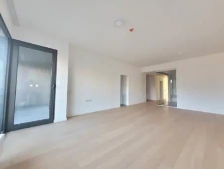 İncek Loft Satılık 2,5+1 Peyzaj Manzaralı Kiracısız 1.Kat Daire