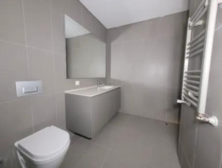 İncek Loft Satılık 2,5+1 Peyzaj Manzaralı Kiracısız 1.Kat Daire