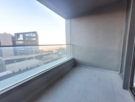 İncek Loft Satılık 2,5+1 Peyzaj Manzaralı 1.Kat Daire