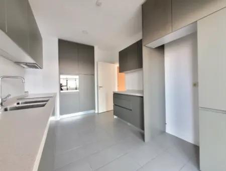 İncek Loft Sitesinde Satılık  4+1  Göl Manzaralı Daire (Ankara Evleri)