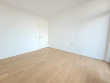 İncek Loft Sitesinde Satılık  4+1  Göl Manzaralı Daire (Ankara Evleri)