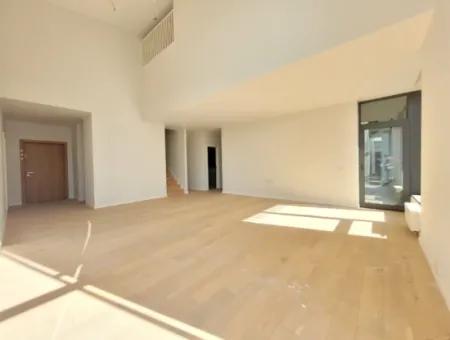 İncek Loft Satılık  5.5+1 Dubleks  Peyzaj Manzaralı 4.Kat Kiracısız Daire