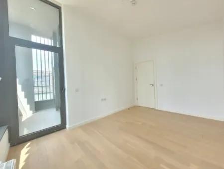 İncek Loft Satılık  5,5+1 Dubleks Peysaj Manzaralı 5.Kat Kiracısız Daire