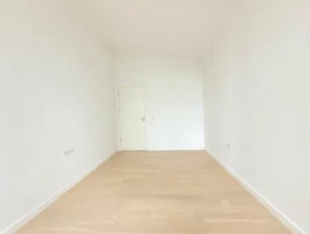 İncek Loft Satılık  5,5+1 Dubleks Peysaj Manzaralı 5.Kat Kiracısız Daire